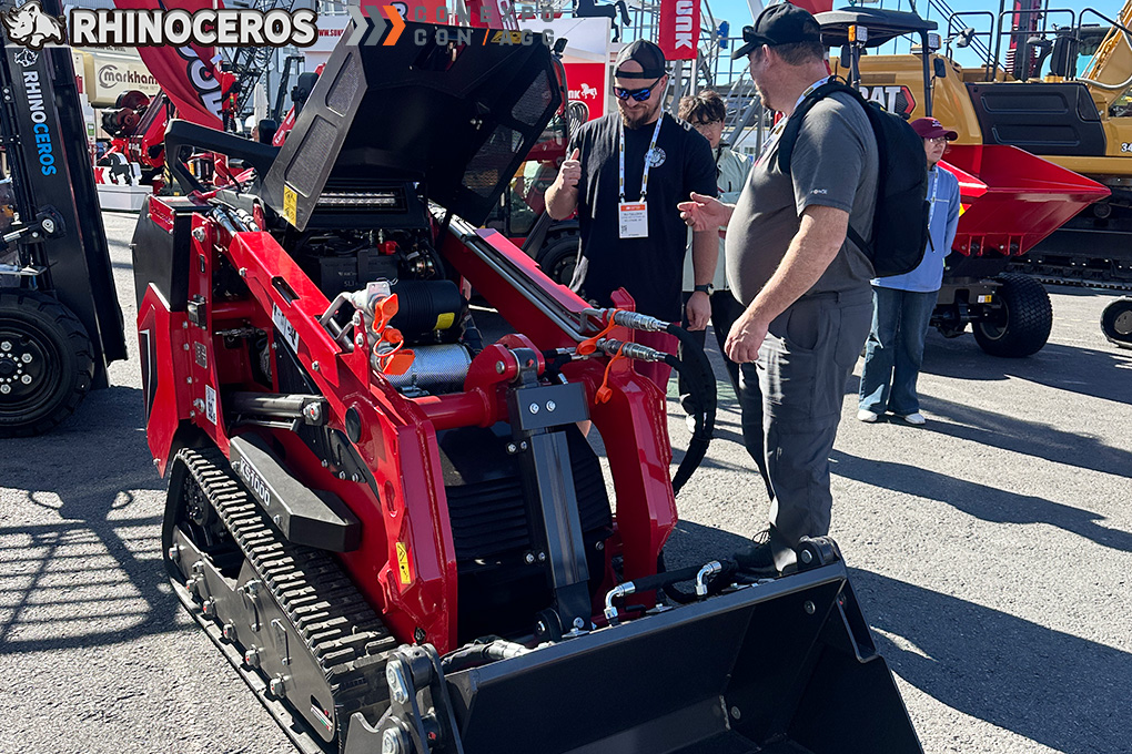 Rhinoceros skid steer loader KS1000 and forklift KS627 at CONEXPO Rhinoceros KS1000 skid steer loader and KS627 forklift attracting visitors at CONEXPO 2026