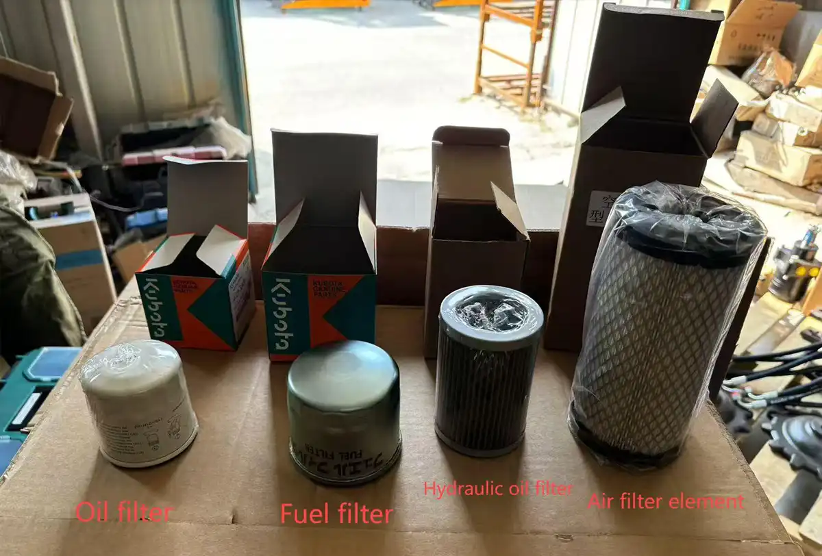 1783481784194308.jpg Kubota D722 oil filter (Ref 15853-32430) for the Rhinoceros XN13